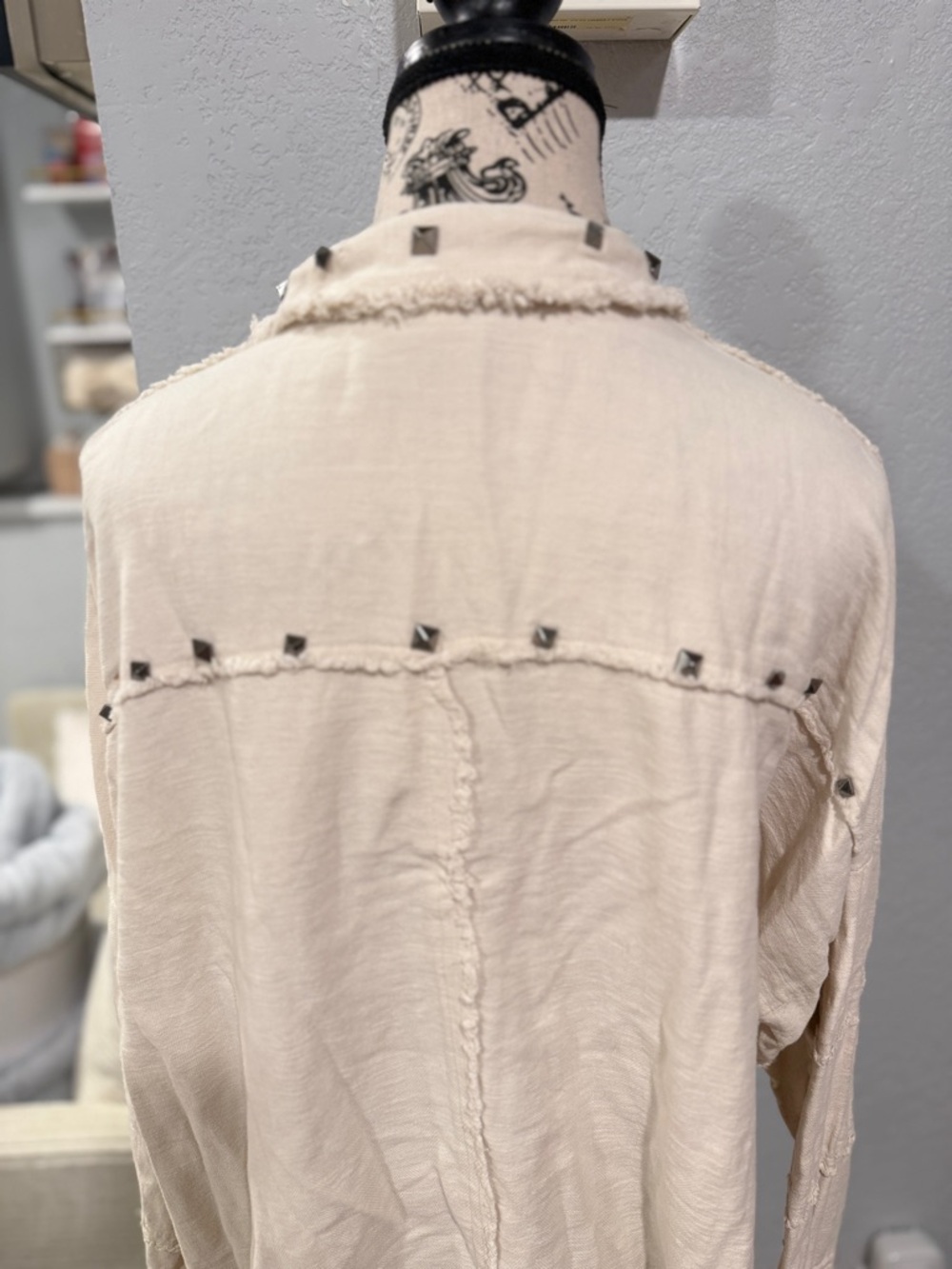 Davi & Dani Studded Button Down Shirt Large | Boho Western Raw Hem Oversized - Picture 8 of 12